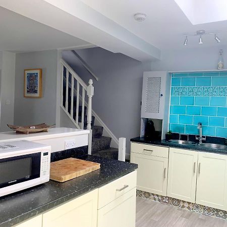 Stay In The Heart Of York At The Hampden - Free Parking - York Holiday Home Экстерьер фото