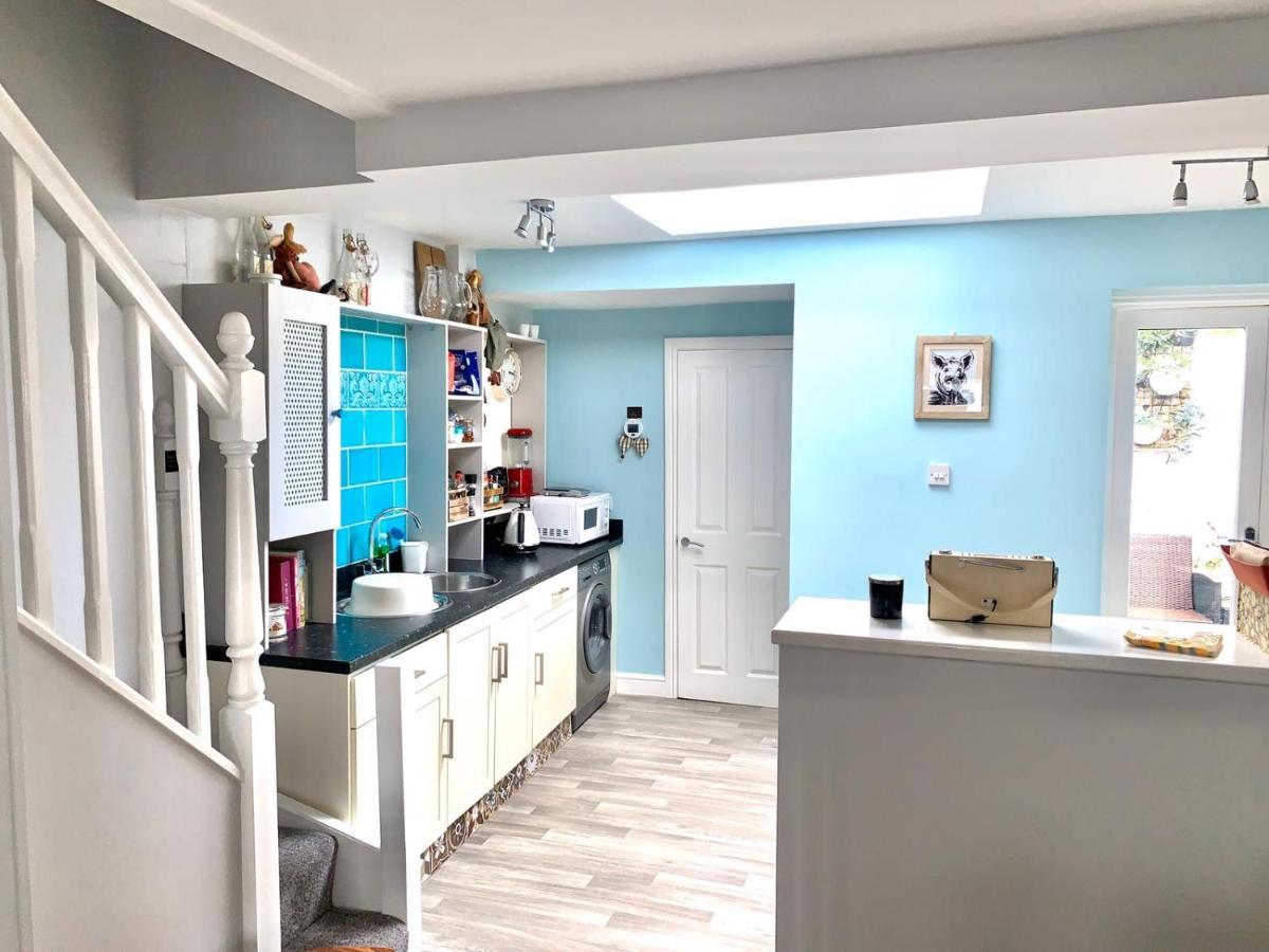 Stay In The Heart Of York At The Hampden - Free Parking - York Holiday Home Экстерьер фото