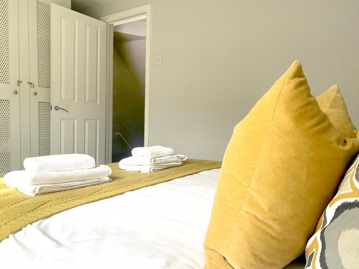 Stay In The Heart Of York At The Hampden - Free Parking - York Holiday Home Экстерьер фото