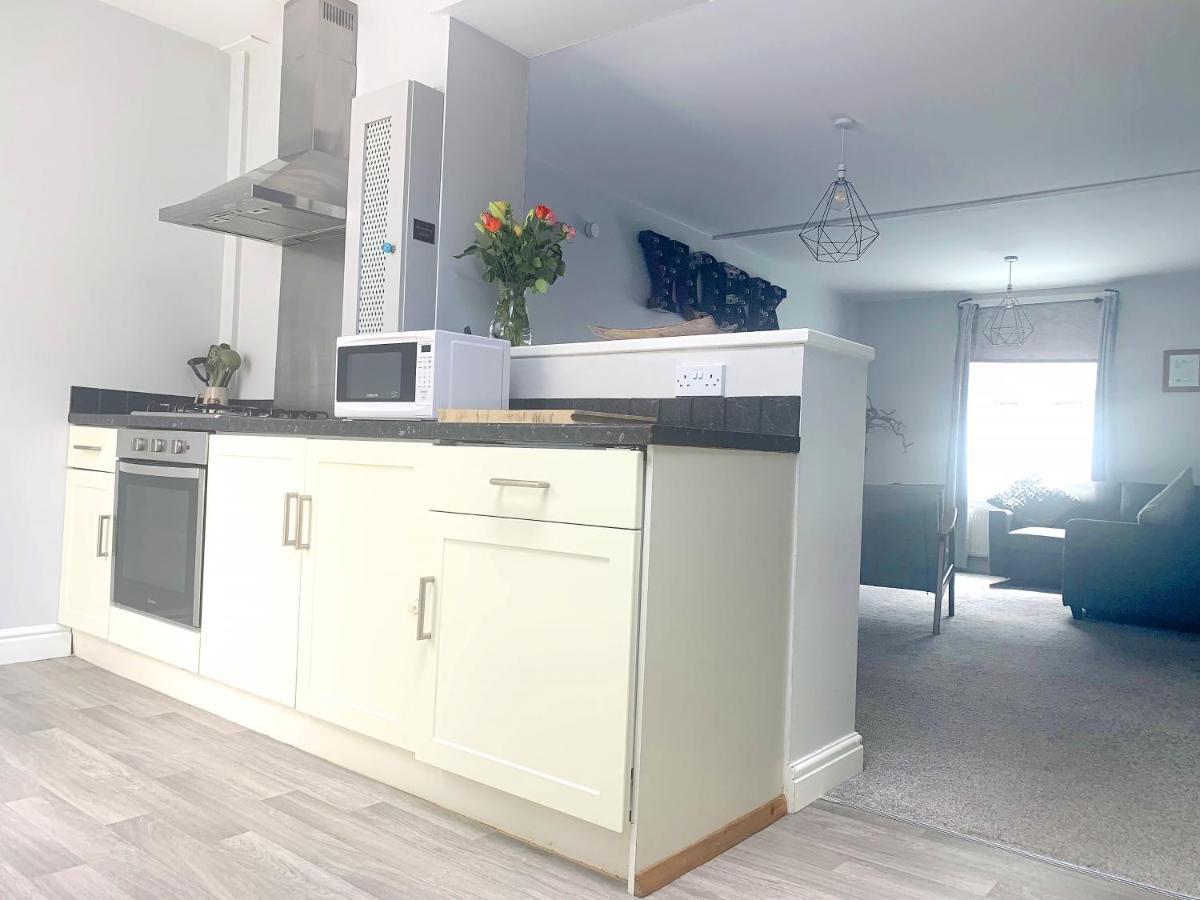 Stay In The Heart Of York At The Hampden - Free Parking - York Holiday Home Экстерьер фото