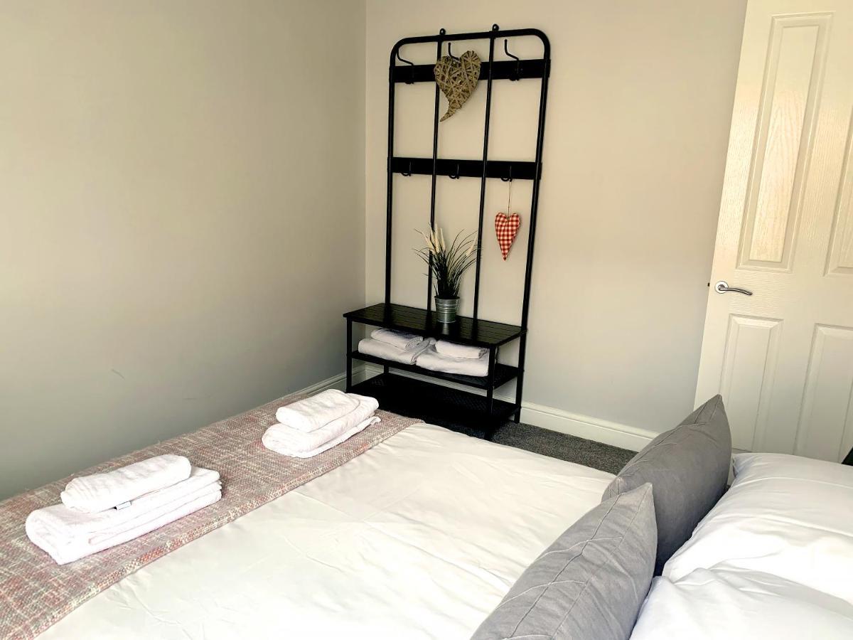 Stay In The Heart Of York At The Hampden - Free Parking - York Holiday Home Экстерьер фото