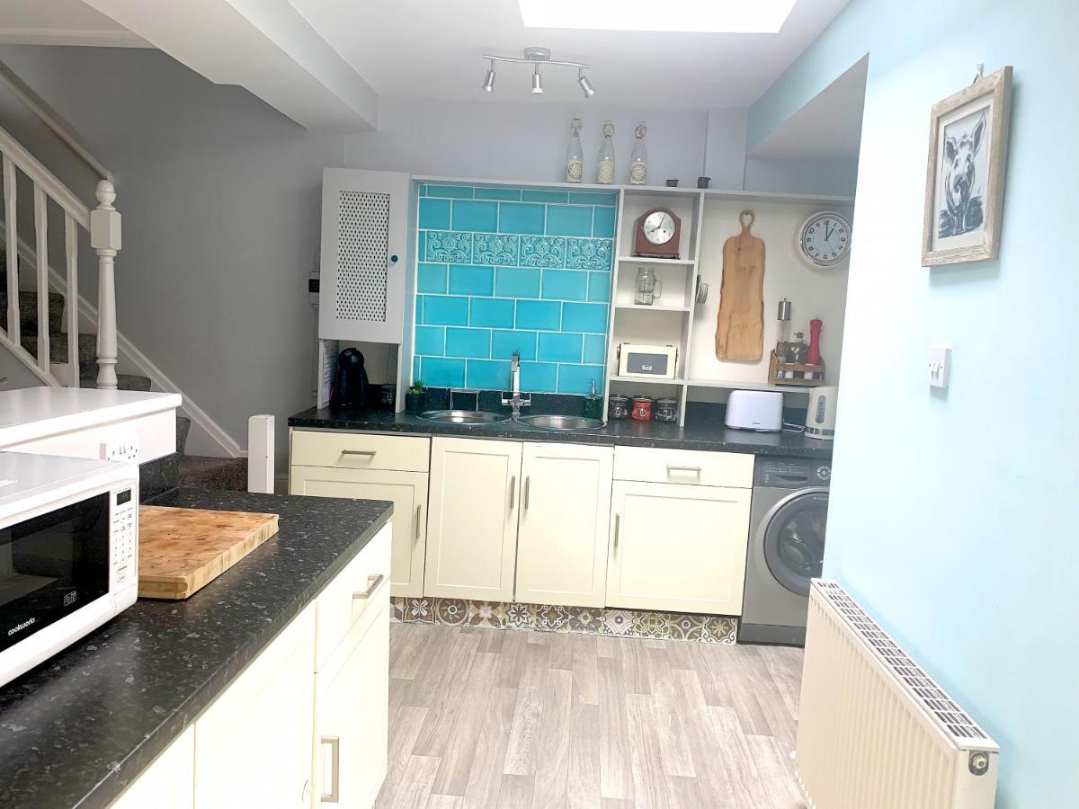 Stay In The Heart Of York At The Hampden - Free Parking - York Holiday Home Экстерьер фото